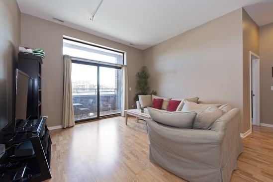 4420 N Clark Rd #204 - Photo 3 of 8