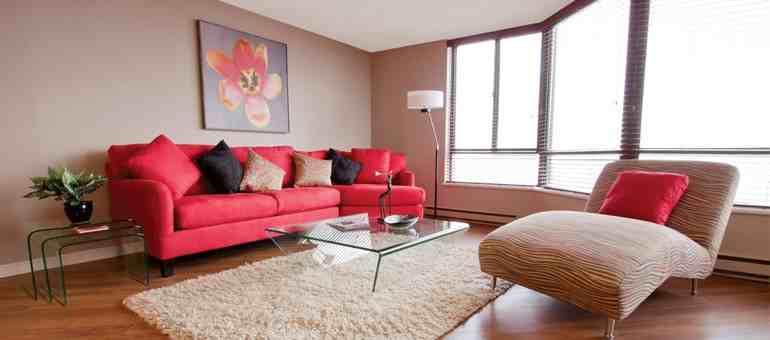 221 Lyon St N - Photo 2 of 5