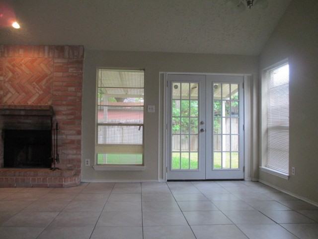 4811 E Laureldale Dr - Photo 3 of 12