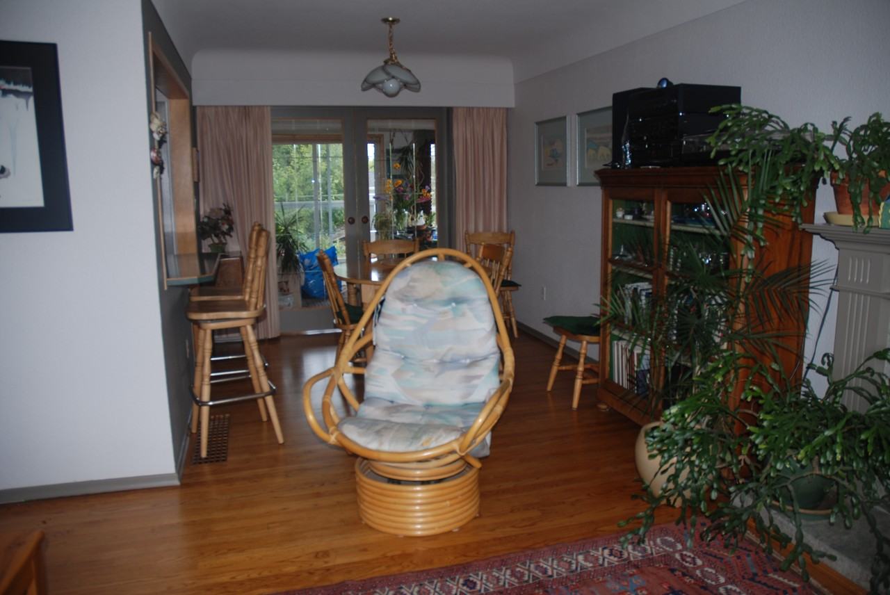 3374 Kingsley Pl - Photo 3 of 11