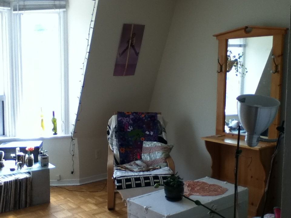 128 Christie St - Photo 2 of 7