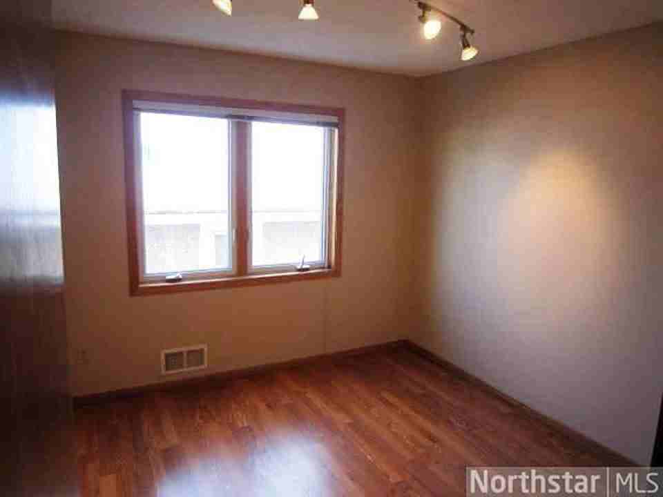 4211 S 32nd Ave - Photo 3 of 4