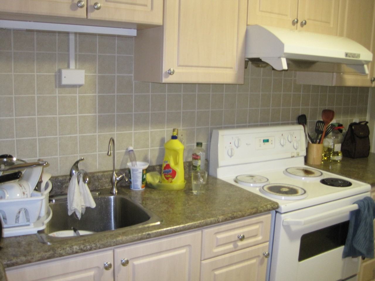 121 University Ave E - Photo 2 of 10