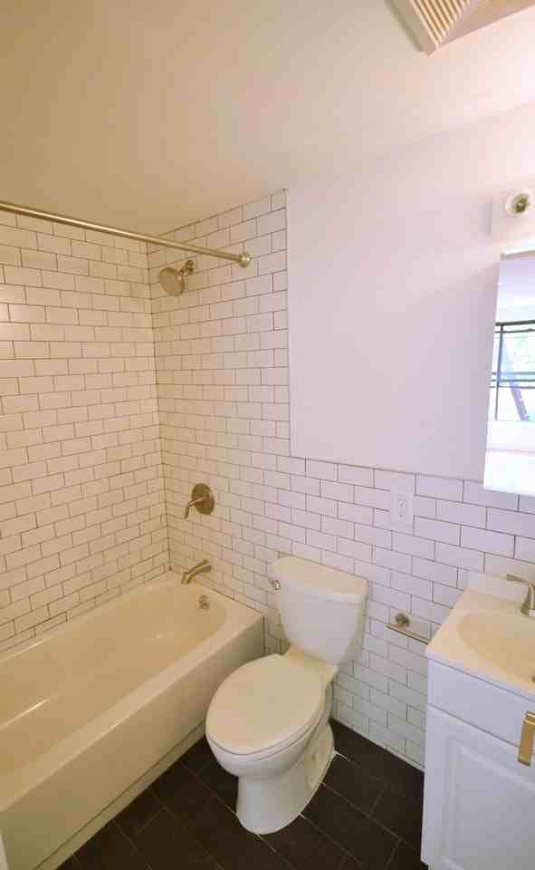 193 Sackett St - Photo 2 of 2