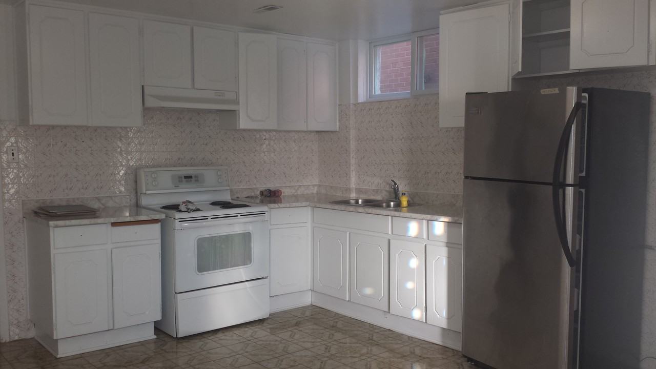 31 Hoover Crescent - Photo 2 of 5