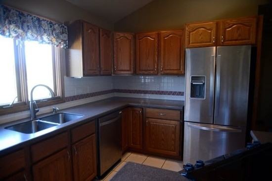 1333 Augusta Ct E - Photo 3 of 6