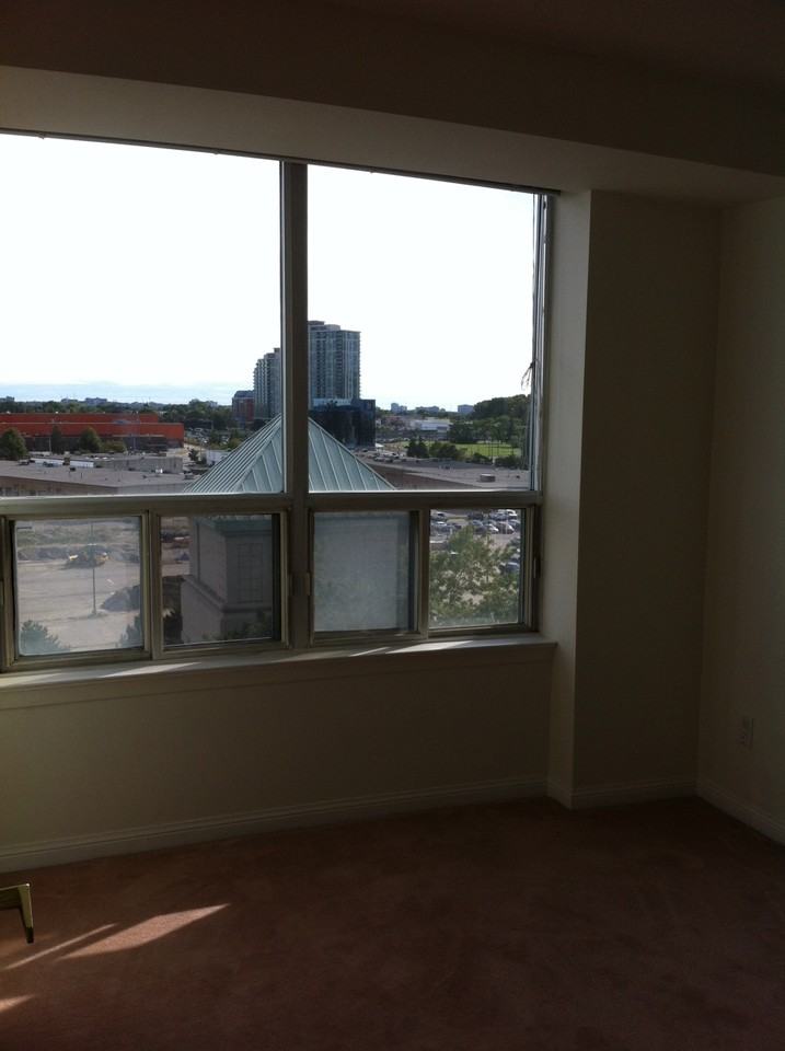 30 Corporate Dr - Photo 3 of 5