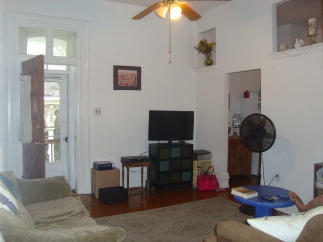 146 Sumac St #1F - Photo 3 of 13