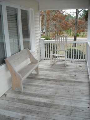 499 Crestview Dr - Photo 2 of 19