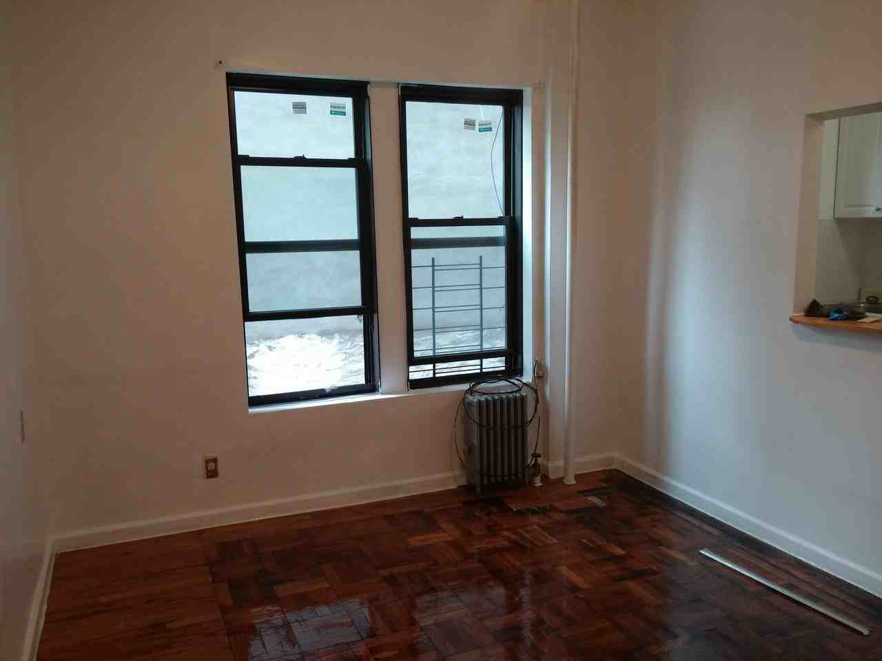 874 43rd St 4A - Photo 3 of 6
