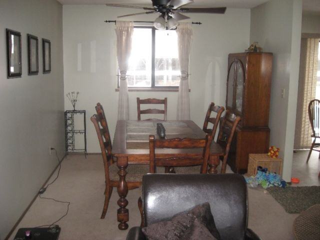 1487 Hillside Pl - Photo 3 of 8