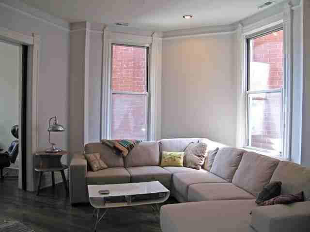 1467 W Huron St #2 - Photo 3 of 8