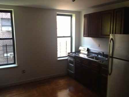 11226 E 21st St #1E - Photo 2 of 4