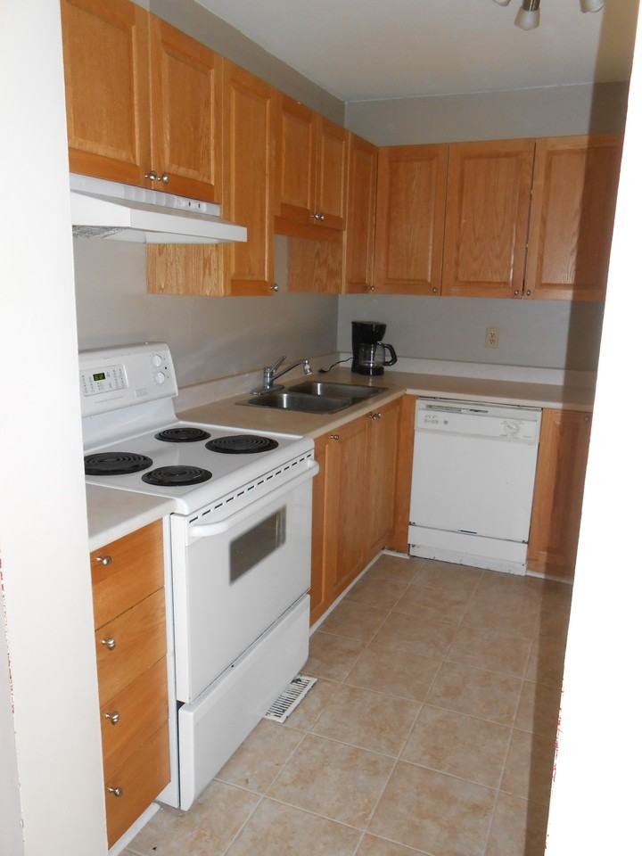 89 Baneberry Crescent - Photo 2 of 5