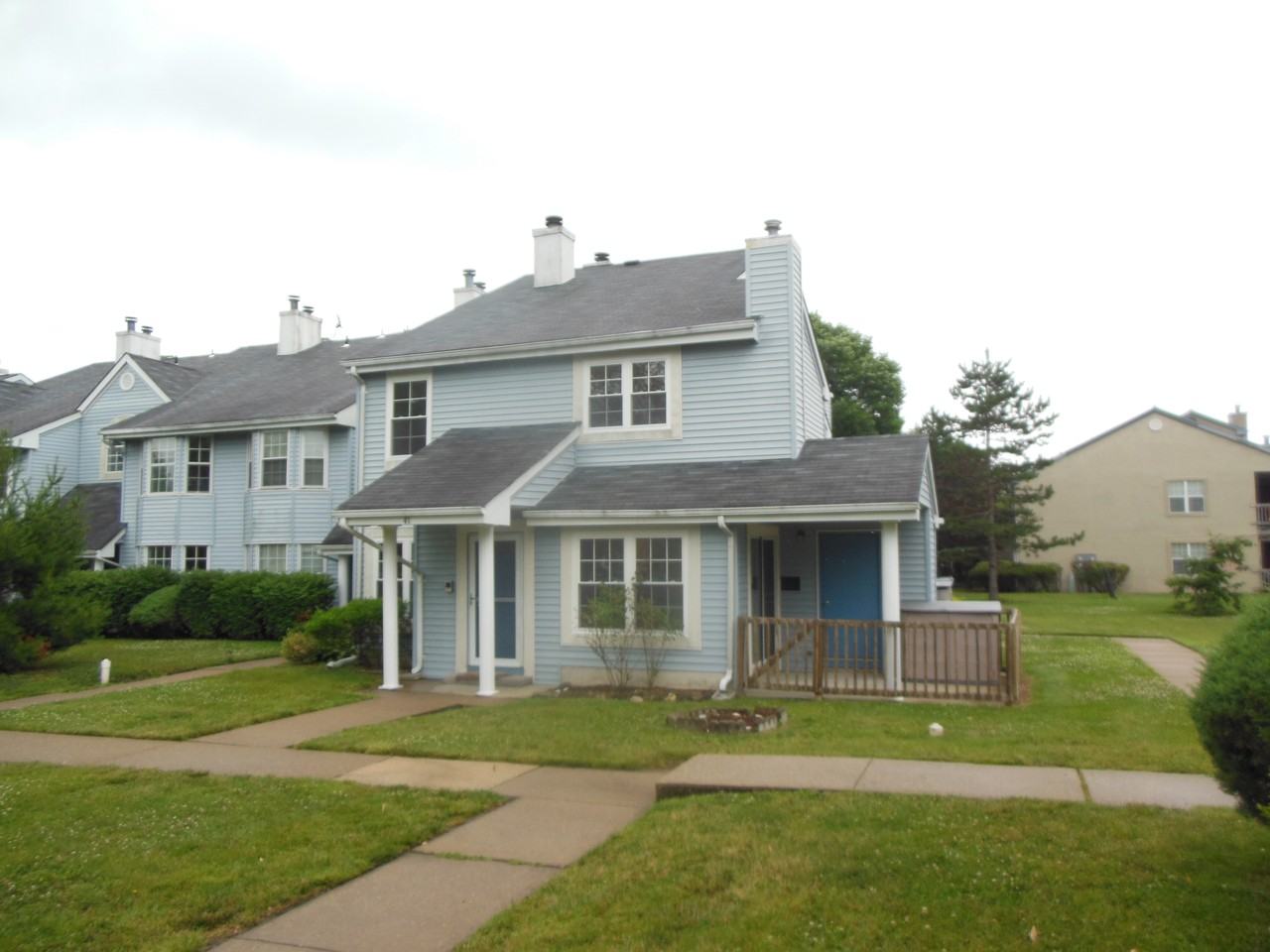 41 Tanglewood Ct #41 - Photo 2 of 18