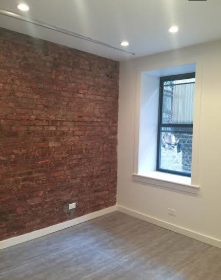 684 Riverside Dr - Photo 3 of 9