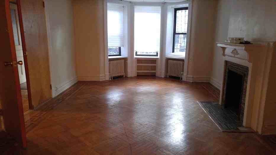 459 E 63rd St GARDEN - Photo 3 of 4