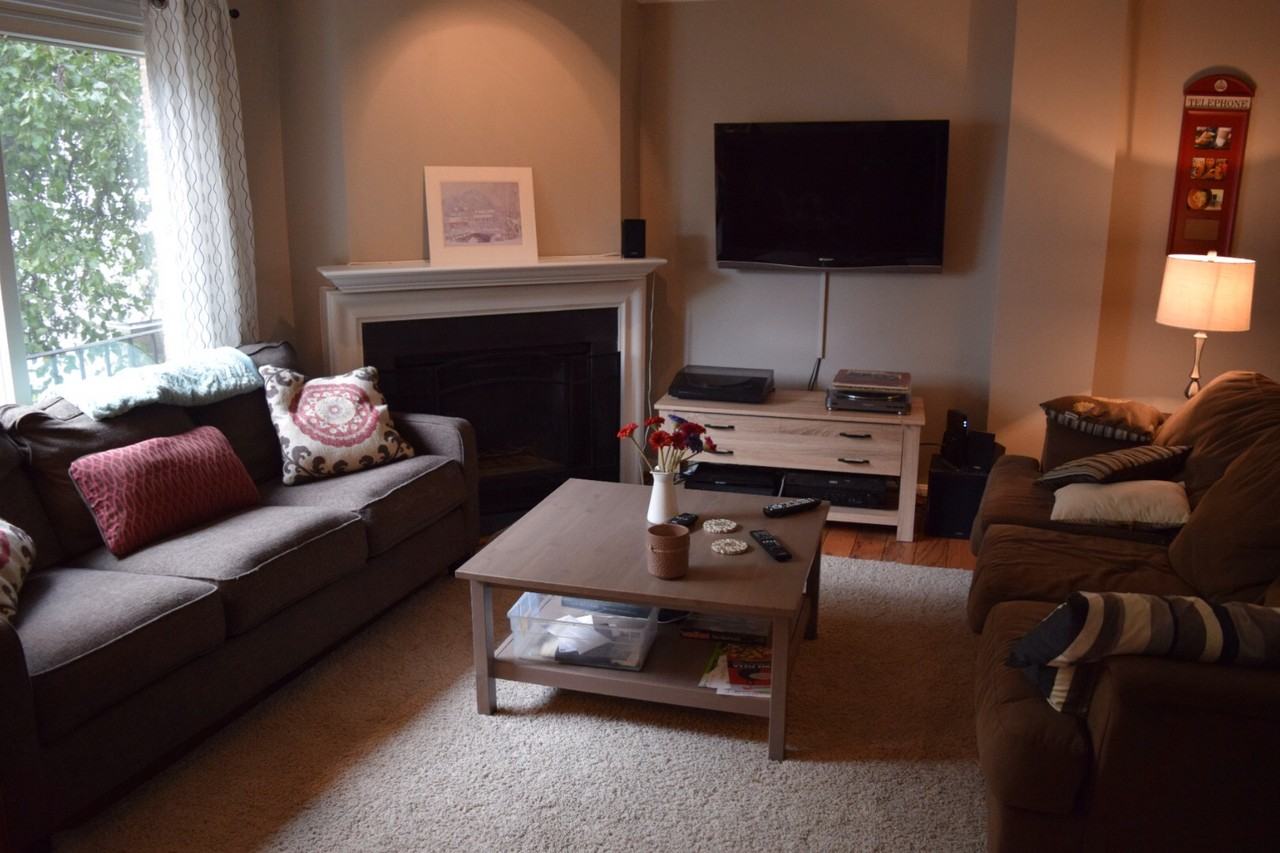 1529 N Colonial Terrace #1529 - Photo 2 of 15