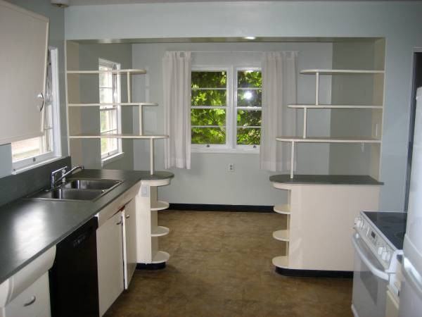 870 8th St - Photo 3 of 3
