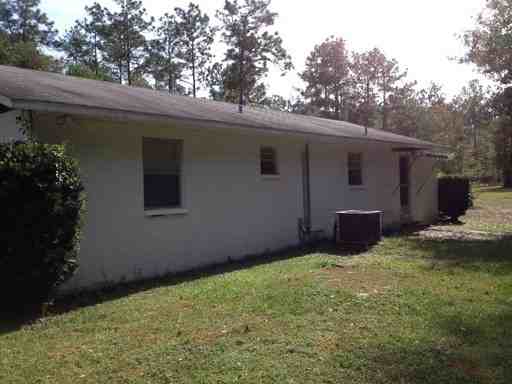 7612 NE 35th St - Photo 2 of 8