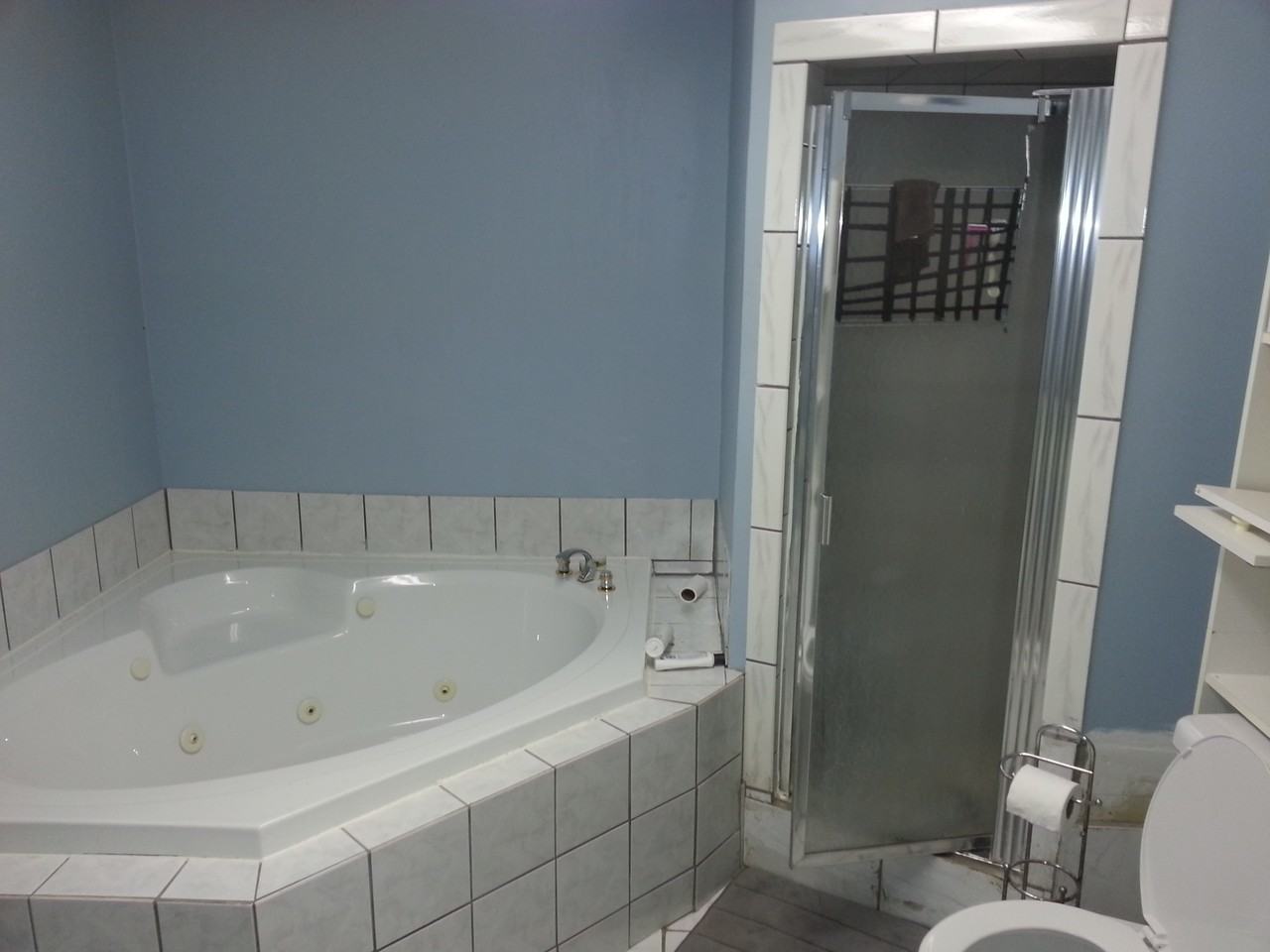 114 Haileybury Dr - Photo 3 of 4