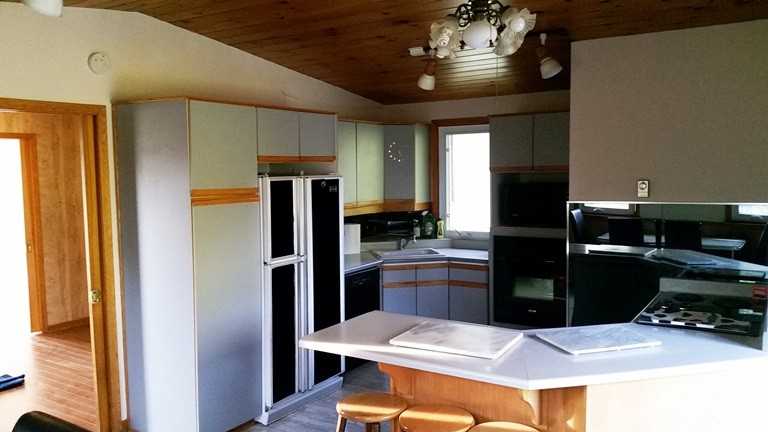 224 Walnut Crescent - Photo 3 of 5