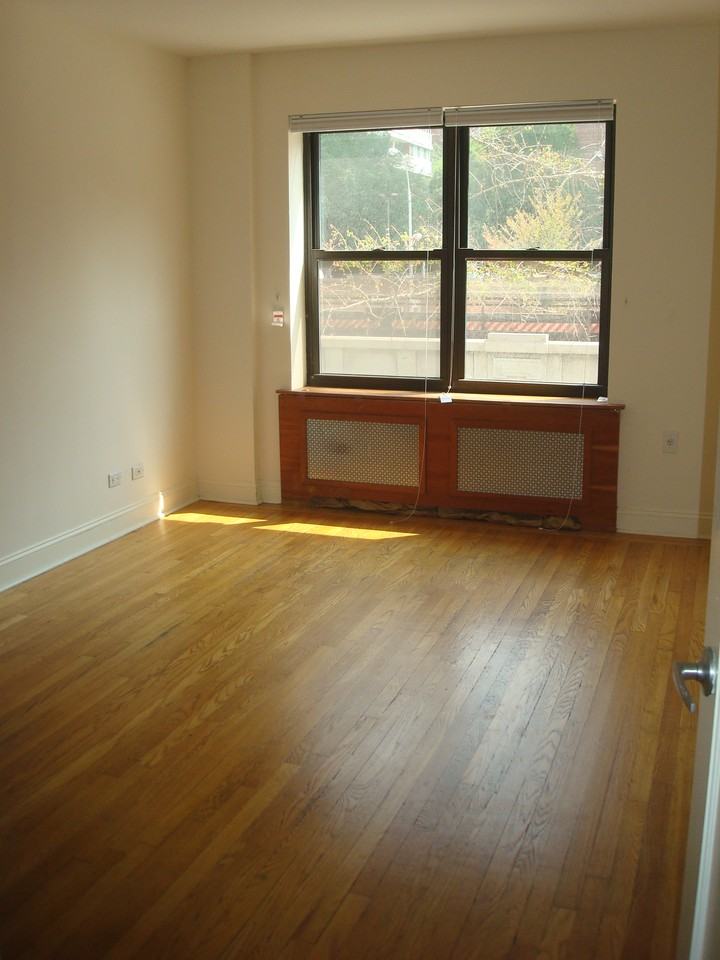3111 Broadway #2J - Photo 2 of 8