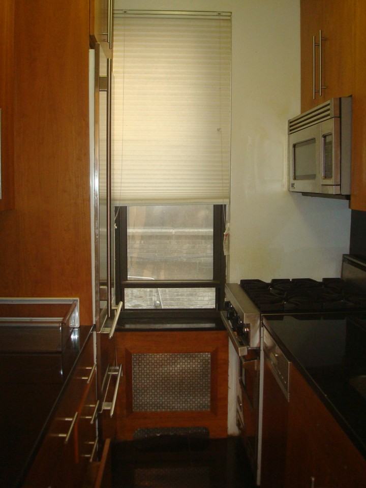 3111 Broadway #2J - Photo 3 of 8