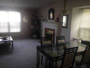 742 N Vermont St - Photo 2 of 5