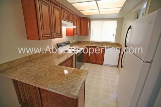 912 Bellhurst Ave - Photo 2 of 11