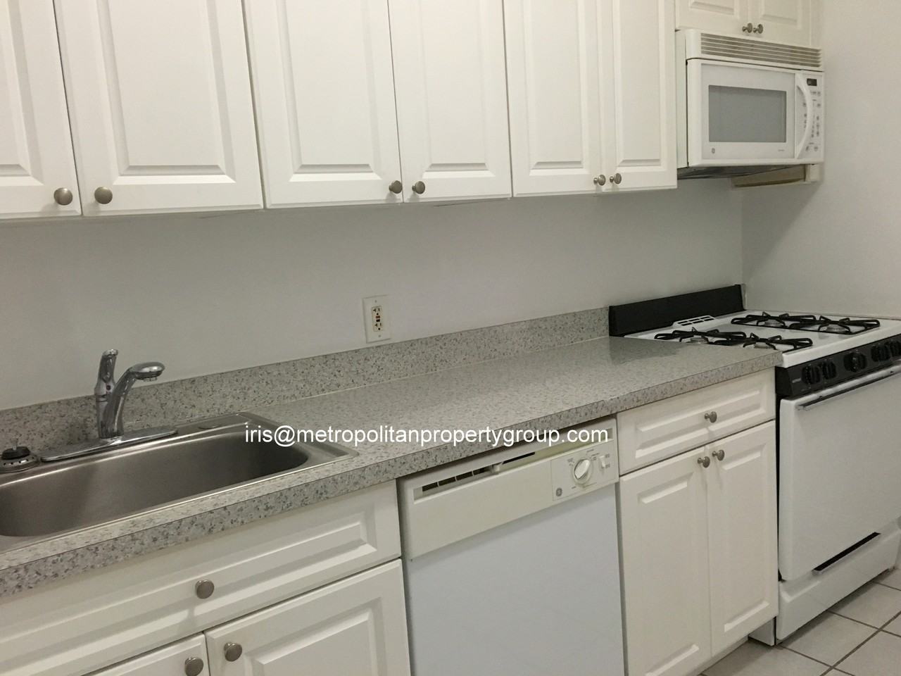 1273 Third Ave 1N - Photo 3 of 5