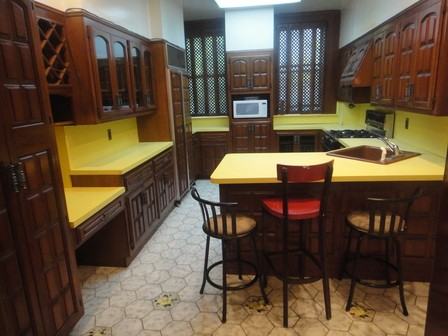 453 50th St - Photo 2 of 11