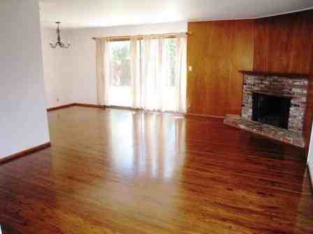 1065 Cuesta Dr - Photo 2 of 4