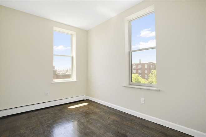 433 Jefferson Ave 2L - Photo 2 of 4