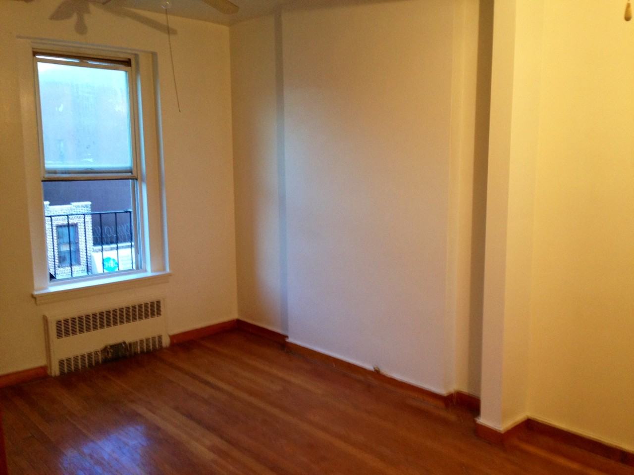 370 Tompkins Ave #2 - Photo 2 of 7