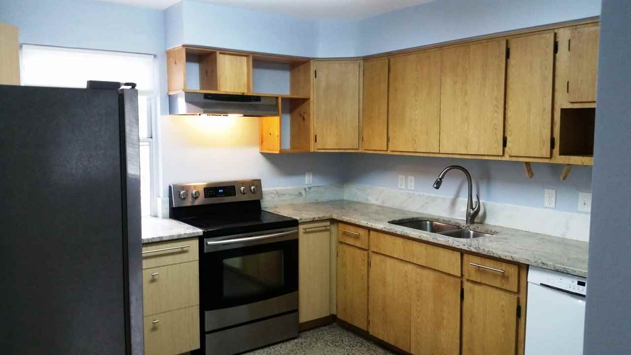 7251 Lynnwood Ave N - Photo 2 of 13