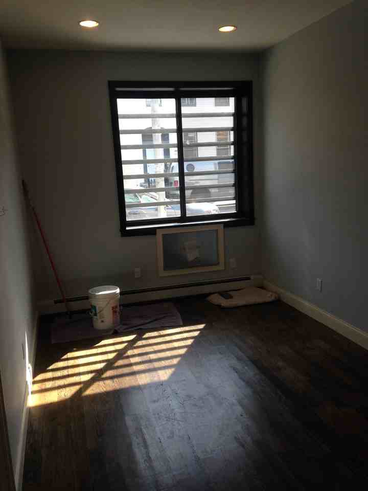 57 Suydam St - Photo 3 of 7