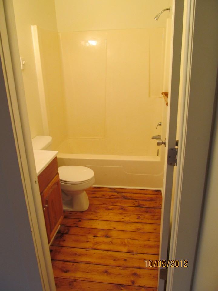 67 E Main St #1 - Photo 3 of 4