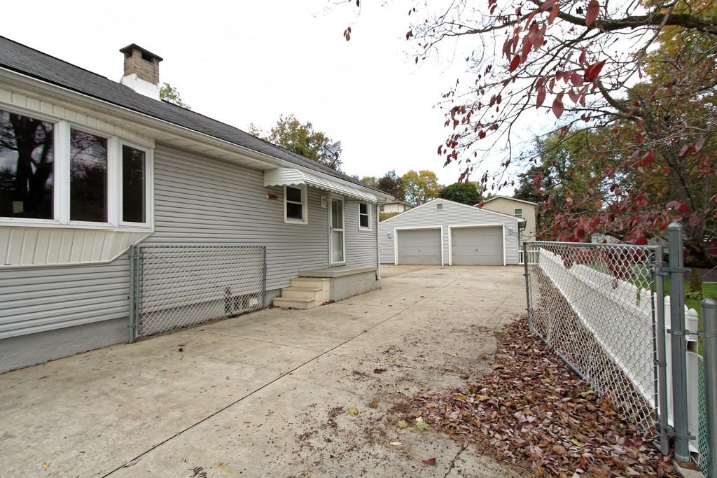 1485 Fawler Ave - Photo 2 of 16