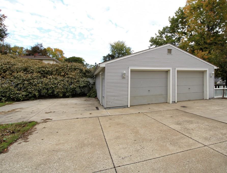 1485 Fawler Ave - Photo 3 of 16
