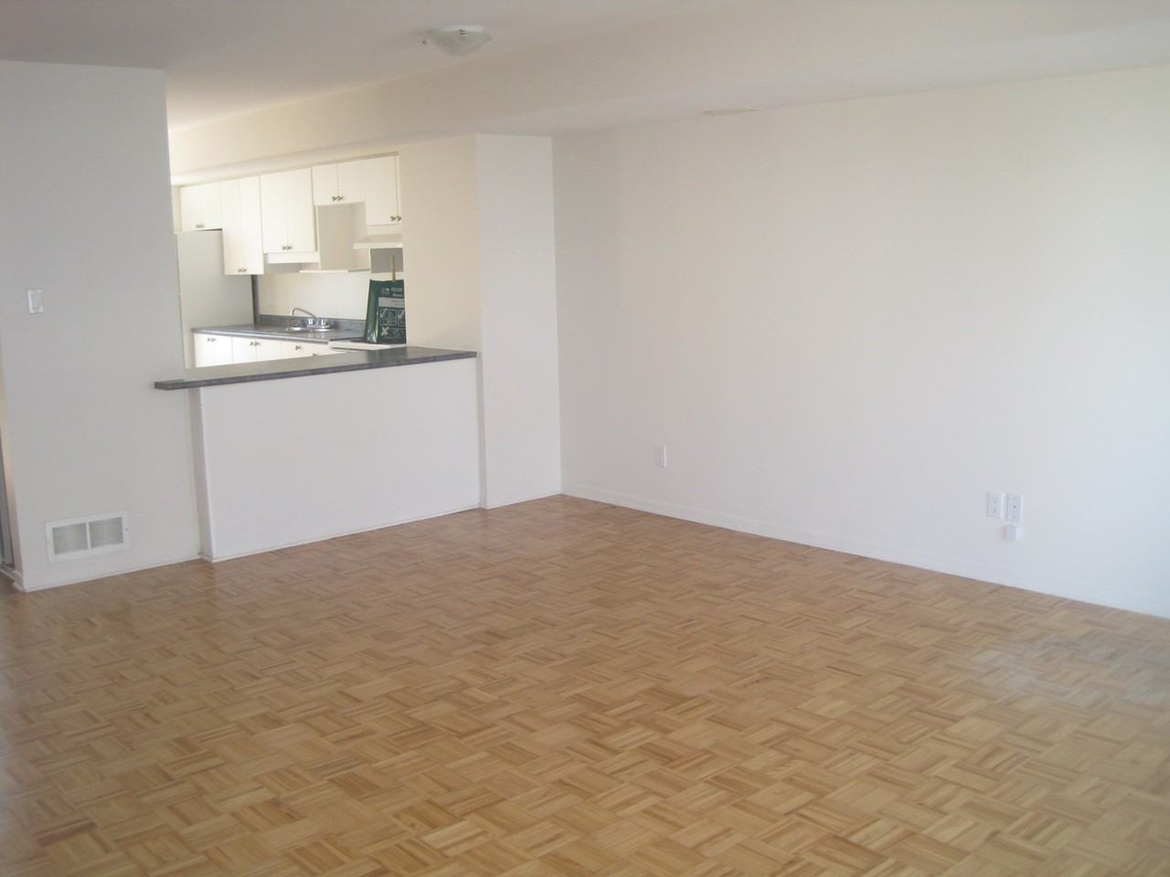 2355 Midway Ave - Photo 2 of 7