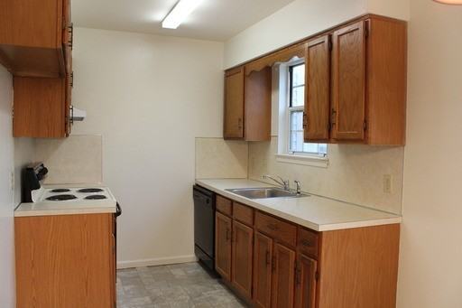 416 Old Forge Dr - Photo 3 of 6