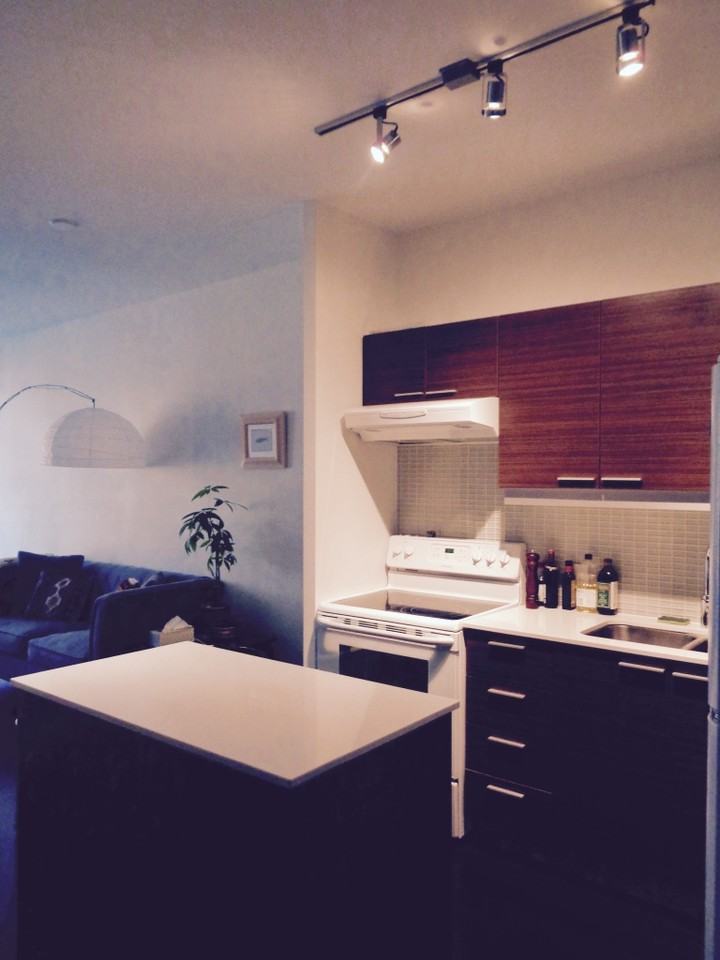 349 Gladstone Ave - Photo 2 of 10