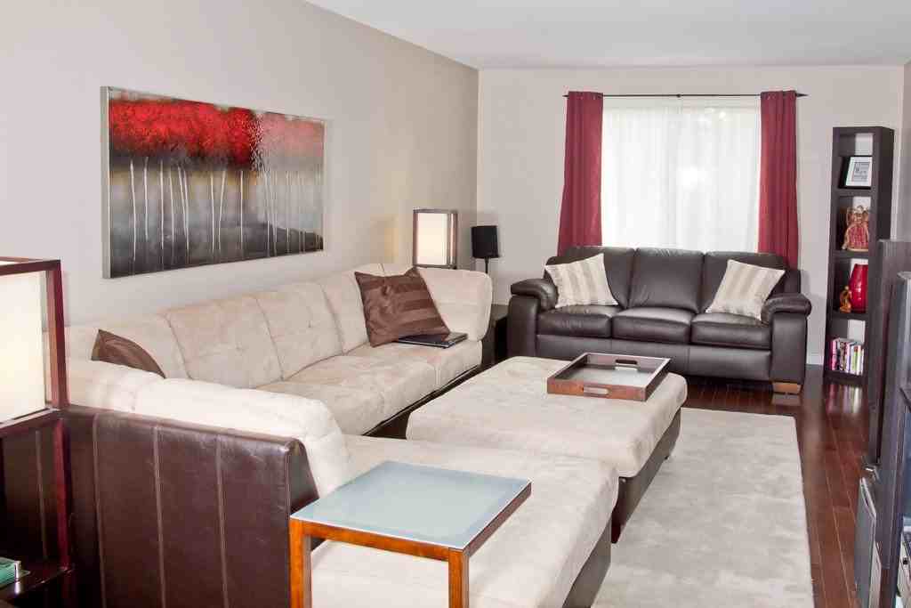 384 Arlington Crescent - Photo 2 of 14