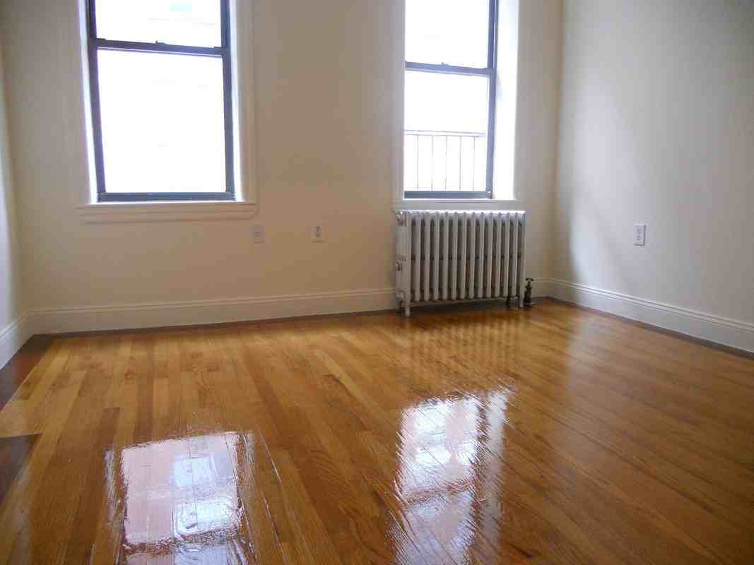 239 19 - Photo 2 of 5