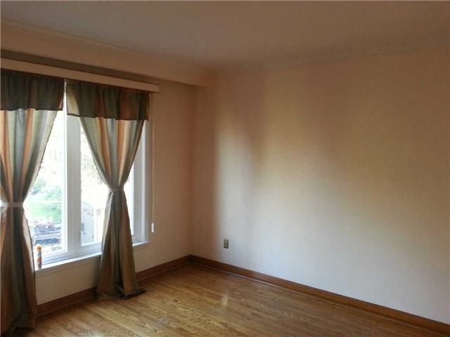 1012 Syeston Ct - Photo 2 of 5