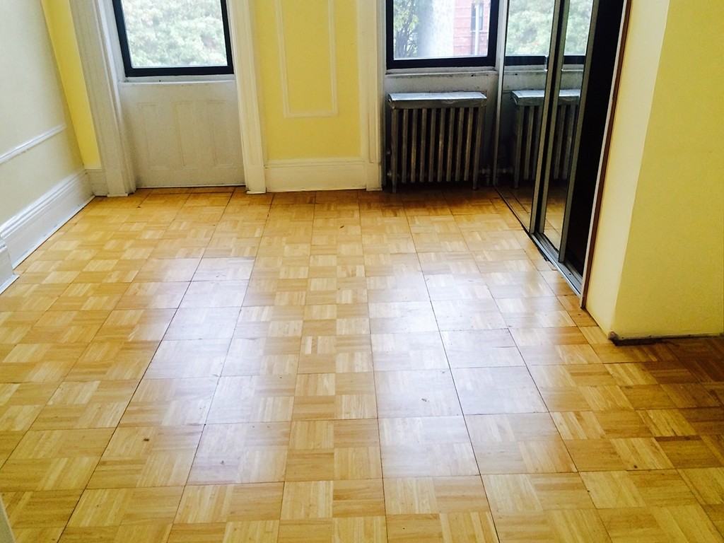 729 Monroe St - Photo 2 of 5