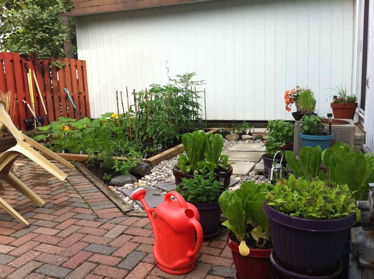 2210 Loyola Ave - Photo 2 of 7