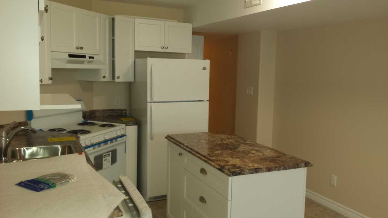 1448 Evergreen Dr 2, Kingston, ON K7P 1 Bedroom Apartment for 900