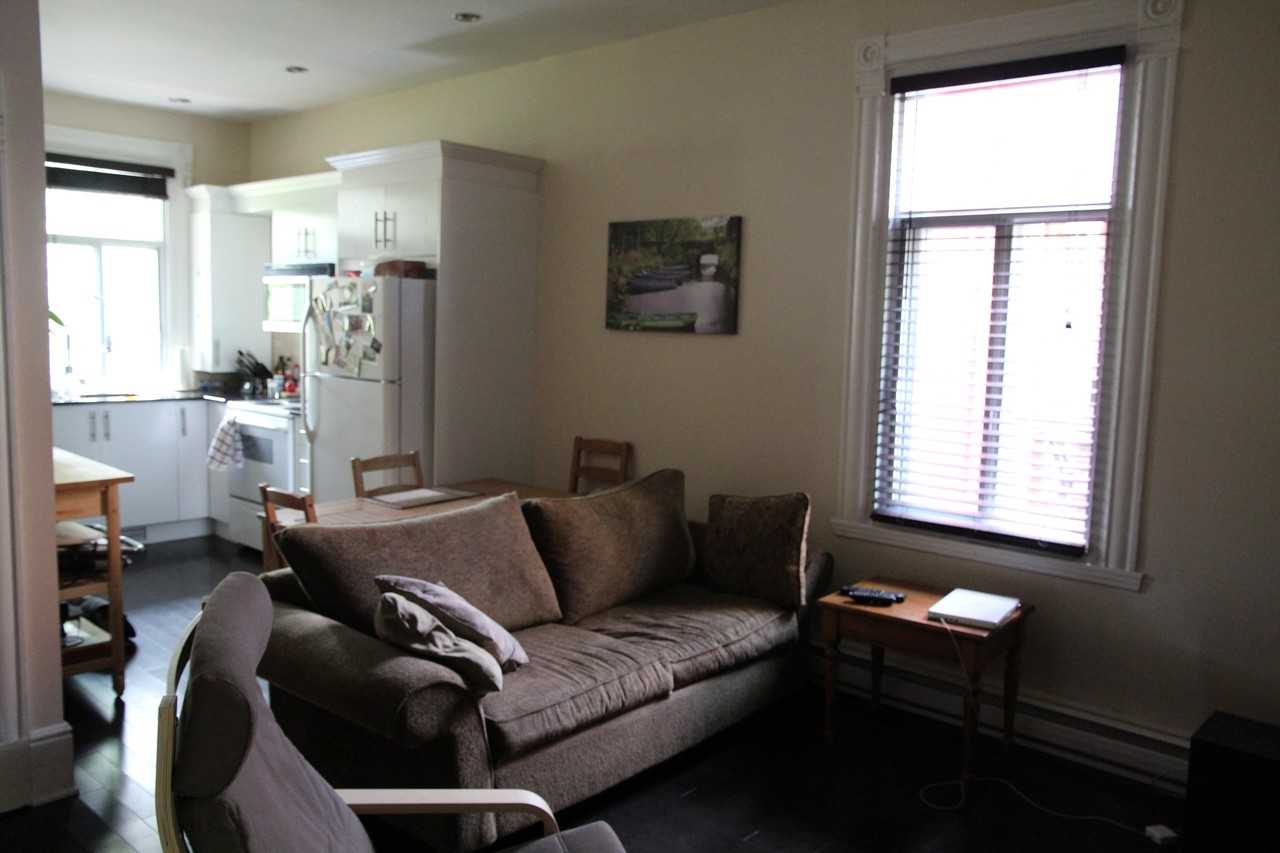 6810 Avenue Casgrain - Photo 3 of 10